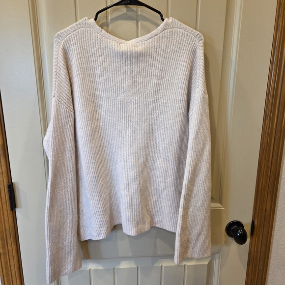 Treasure & Bond Women's Ribbed V-Neck Knit Sweater Small Beige Oatmeal New - Picture 5 of 9